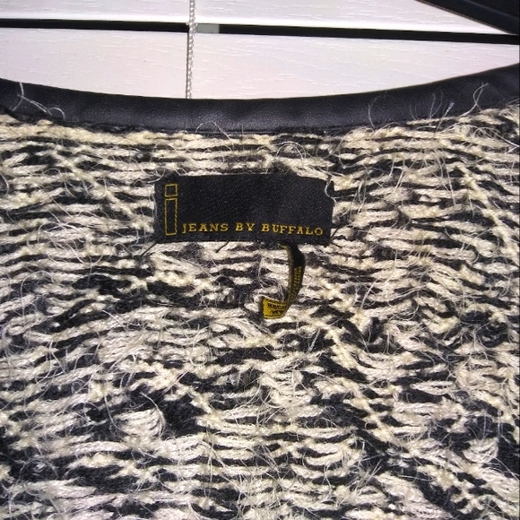 Jeans by buffalo sweater - Picture 3 of 3